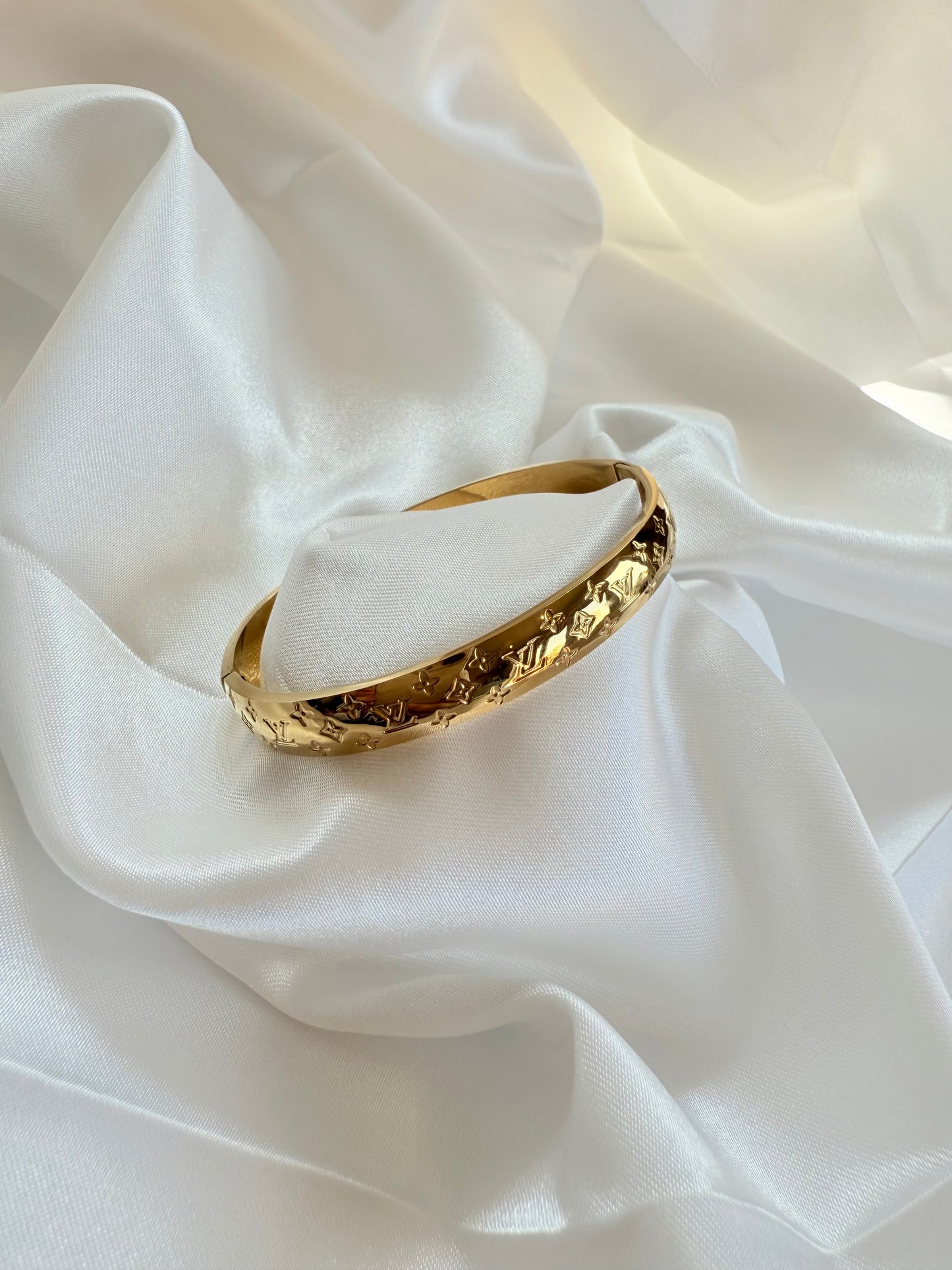 BANGLE COLLECTION